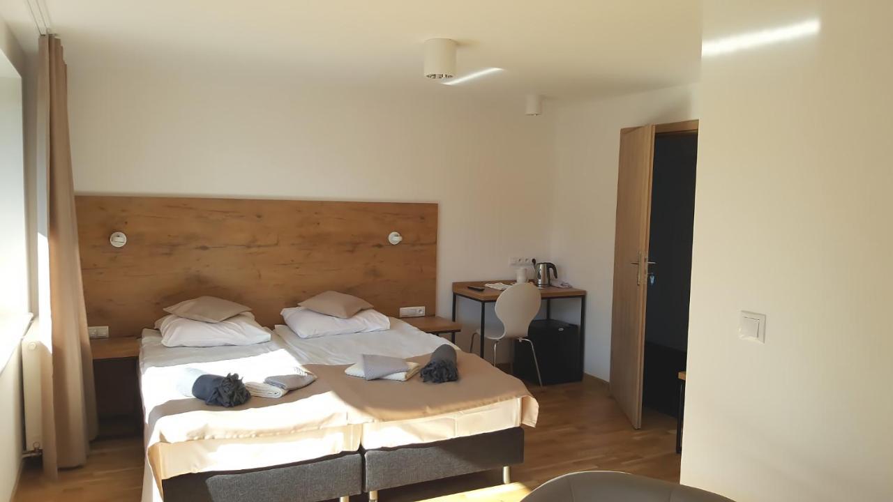 Wodnik Uslugi Hotelarskie, Apartamenty Ровы Экстерьер фото